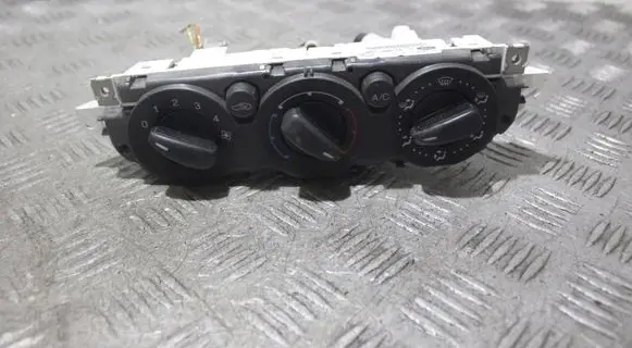 Ford Focus Climate control unit 7M5T19980AA