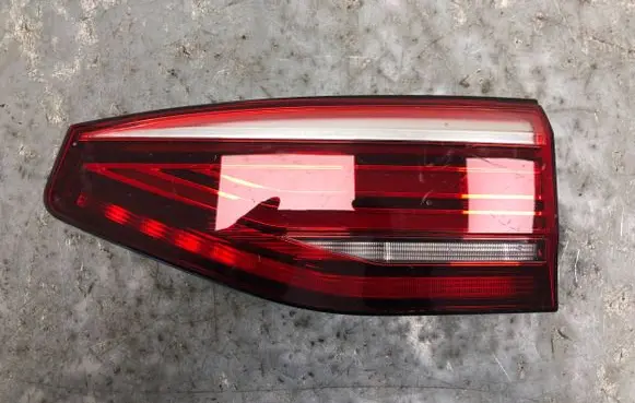 Volkswagen Multivan T7 Tailgate rear/tail lights 7T0945094A