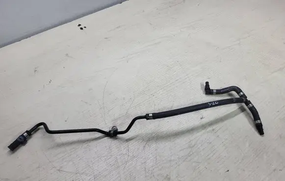 Engine coolant pipe/hose