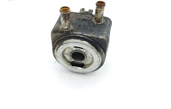 Peugeot 807 Oil filter mounting bracket