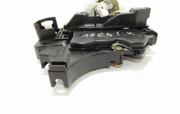Mitsubishi Colt CZ3 Front door lock Nėra