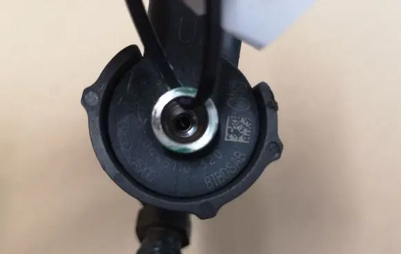 Hyundai i20 (PB PBT) Fuel injector 0445110320