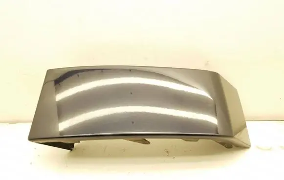 Volvo XC90 Rear/tail light trim molding 30698133 7DHA