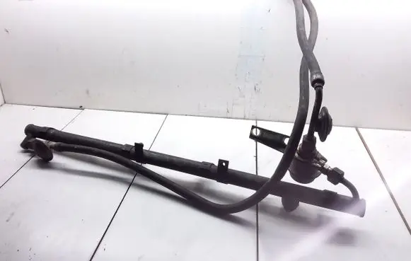 Jaguar XJ X40 Fuel main line pipe