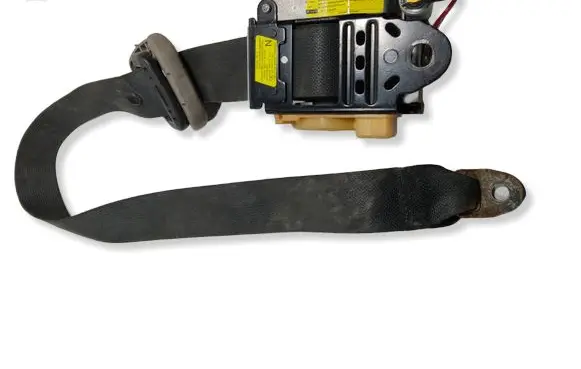 Mitsubishi L200 Front seatbelt C90236 2580723R 18189R