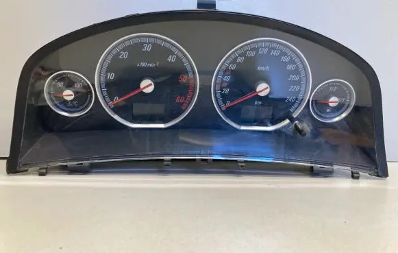 Opel Signum Speedometer (instrument cluster) 93177521 A2C53046375