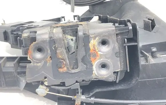 Ford C-MAX I Front door lock