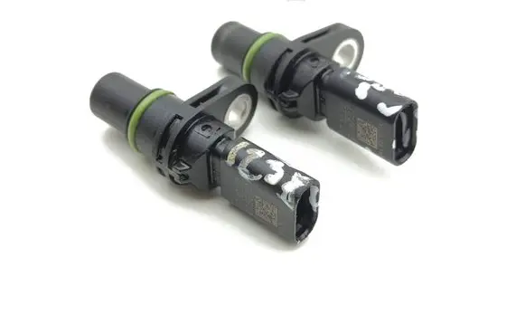 Volkswagen Golf VIII Camshaft position sensor 04L907601A