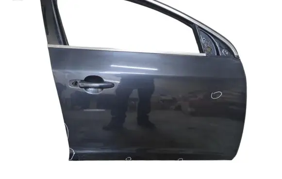 Volvo V60 Front door