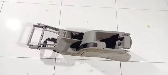 Skoda Superb B6 (3T) Center console 