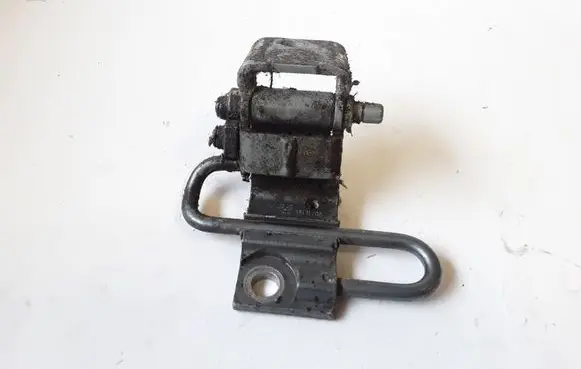 Audi Q7 4L Rear door lower hinge 4L0833412