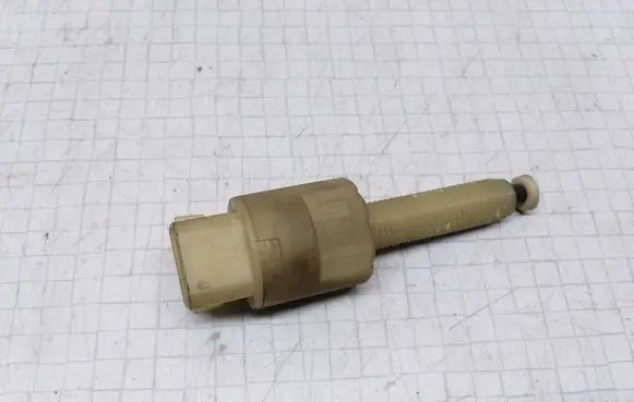 Audi A6 S6 C5 4B Brake pedal sensor switch 4A0945515A