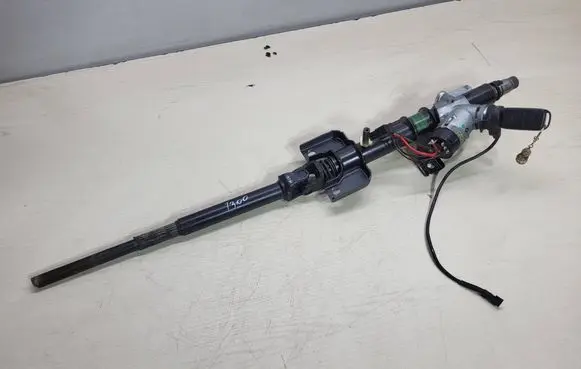Mercedes-Benz Vito Viano W638 Steering wheel axle A6384604011 831410108524