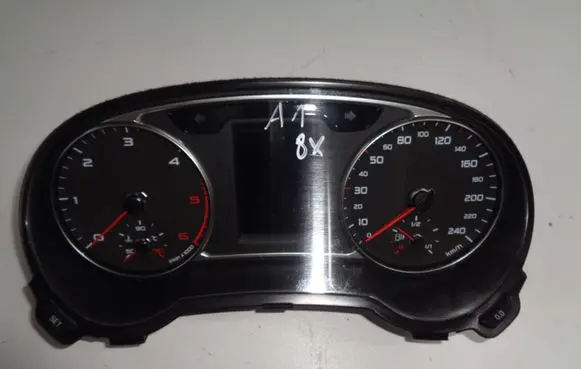 Audi A1 Speedometer (instrument cluster) 8XA920930B 804748 A2C53321556