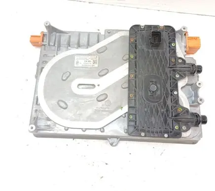 Voltage converter inverter