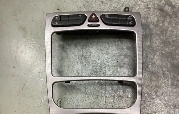 Mercedes-Benz C W203 Dashboard lower bottom trim panel A2036800407 060104 024W6