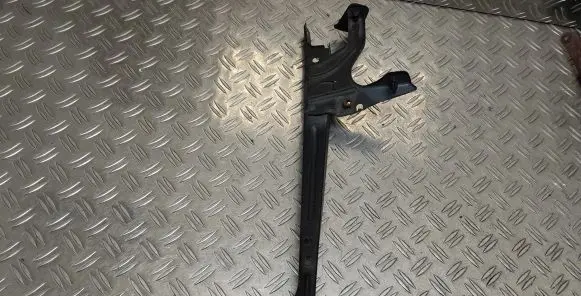 Toyota Corolla Verso E121 Radiator support slam panel bracket 