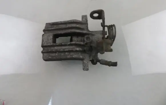 Rear brake caliper