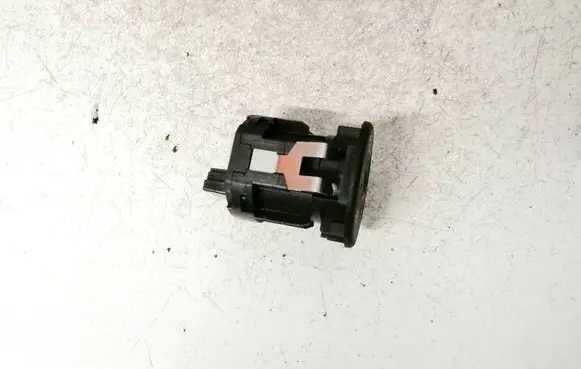 Passenger airbag on/off switch