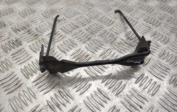 Battery bracket