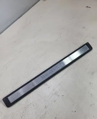 Front sill trim cover