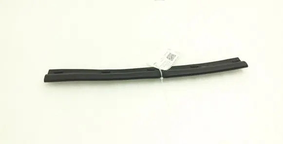 Volkswagen Jetta VI Engine compartment rubber 5C6823707