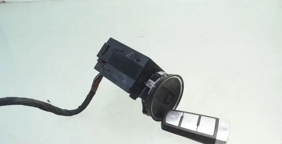 Volkswagen PASSAT B6 Ignition lock 3C0905843Q