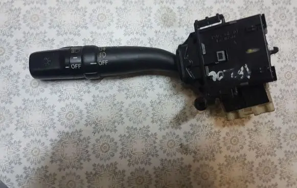 Lexus IS 200-300 Indicator stalk 173650