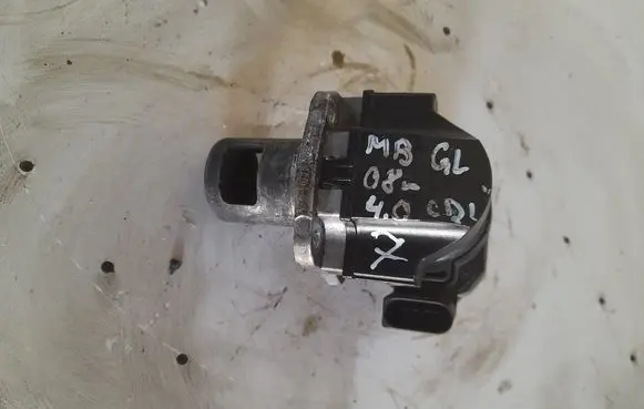 Mercedes-Benz GL X164 EGR valve 0005320C5 AC5100222194 036007227