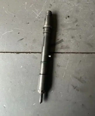 Fuel injector