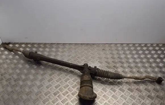 Toyota Avensis T270 Steering rack