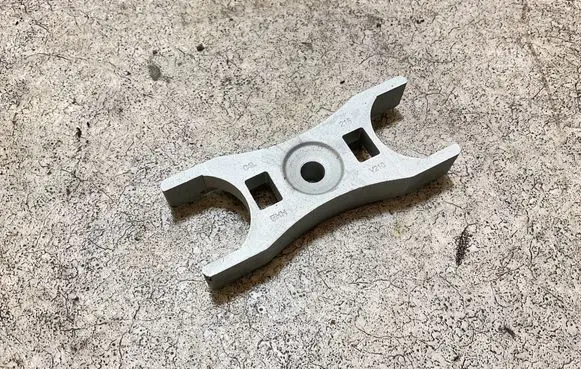 Skoda Octavia Mk4 Fuel Injector clamp holder 04L216