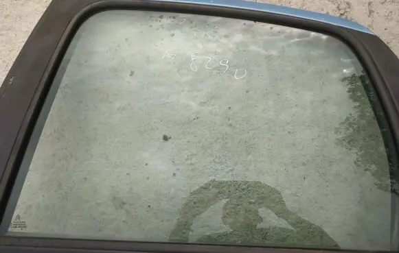 Citroen C3 Rear door window glass