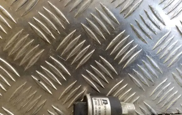 Air conditioning (A/C) pressure sensor