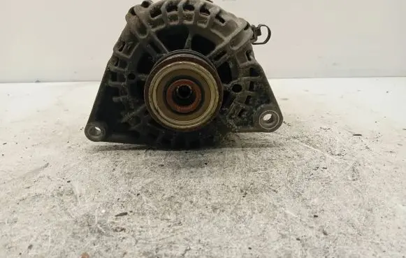 KIA Ceed Generator/alternator 373002A500 208031103 2543370A