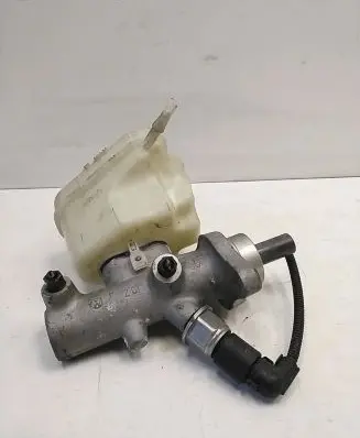 Volkswagen Touareg I Master brake cylinder 03350884921
