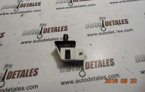 Mercedes-Benz E W211 Front door sensor coupe A2028209410