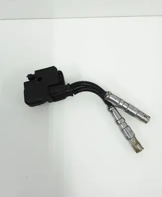 Mercedes-Benz E W211 High voltage ignition coil A0001587803 02T057 0221503035