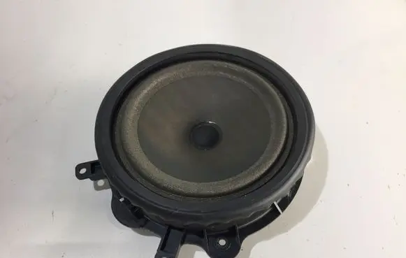 Audi A3 S3 8P Front door speaker 8P0035411