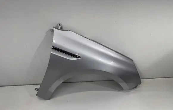 Renault Megane IV Fender 631001203R