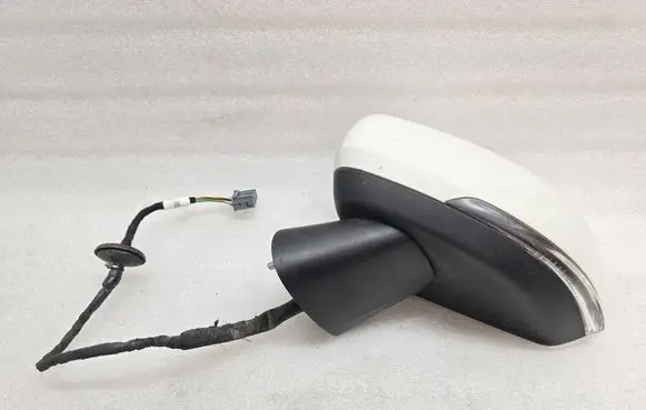 Volvo V60 Front door electric wing mirror 048506