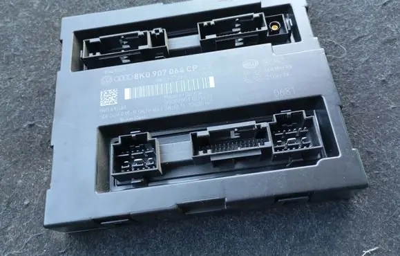Audi A4 Allroad B8 Comfort/convenience module 8K0907064CP