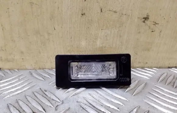 Audi Q5 SQ5 Number plate light 8T0943021