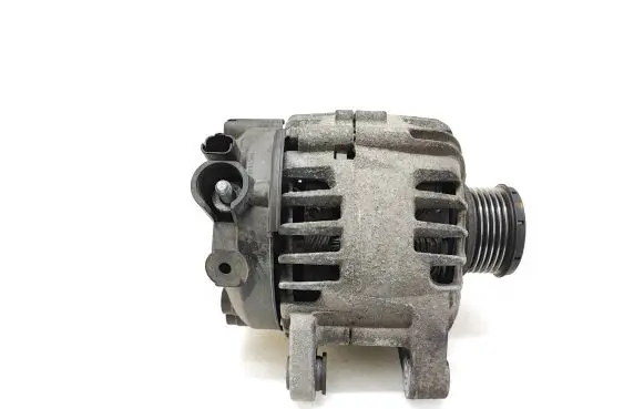 Peugeot 308 Generator/alternator 9818677980 2713135A 217165166