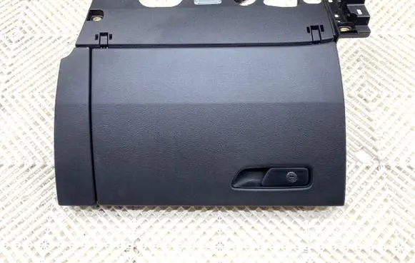 Audi Q8 Glove box set 4M8857035