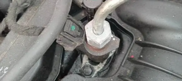 Volvo XC60 Fuel injector 31272767 B445140987