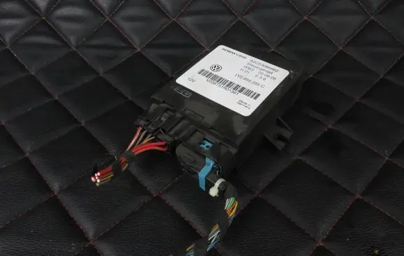 Volkswagen New Beetle Convertible roof control unit 1Y0959255C A2C53085862 V026T51R01361
