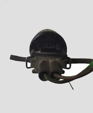 Volkswagen Golf III Windscreen/windshield washer pump 1H6955651