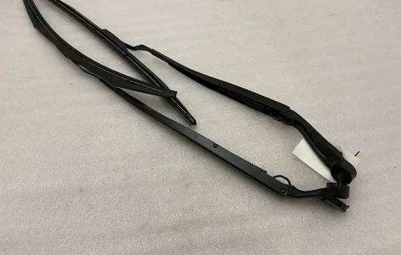 Jeep Grand Cherokee Front wiper blade arm 2589 2590