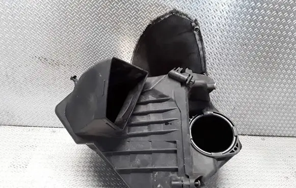 Volkswagen Phaeton Air filter box 3D0129620B